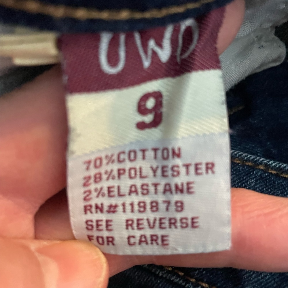 UWO Embroidered back pockets Blue Jeans size 9 inseam 29” - Picture 7 of 8